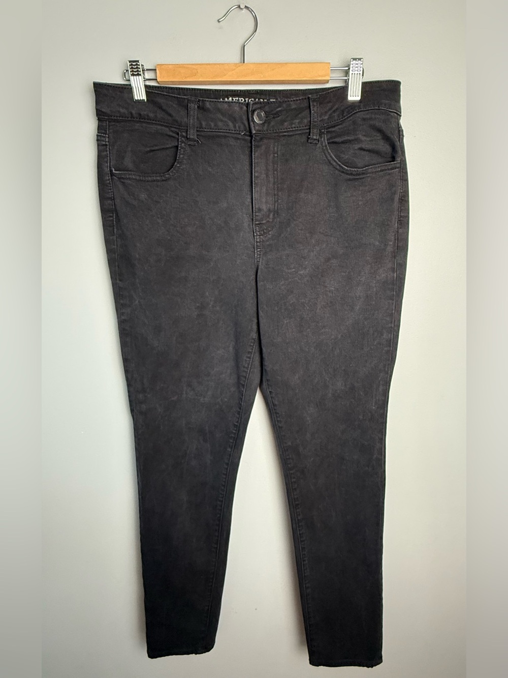 American Eagle Outfitters Women's Washed Black Jeggings